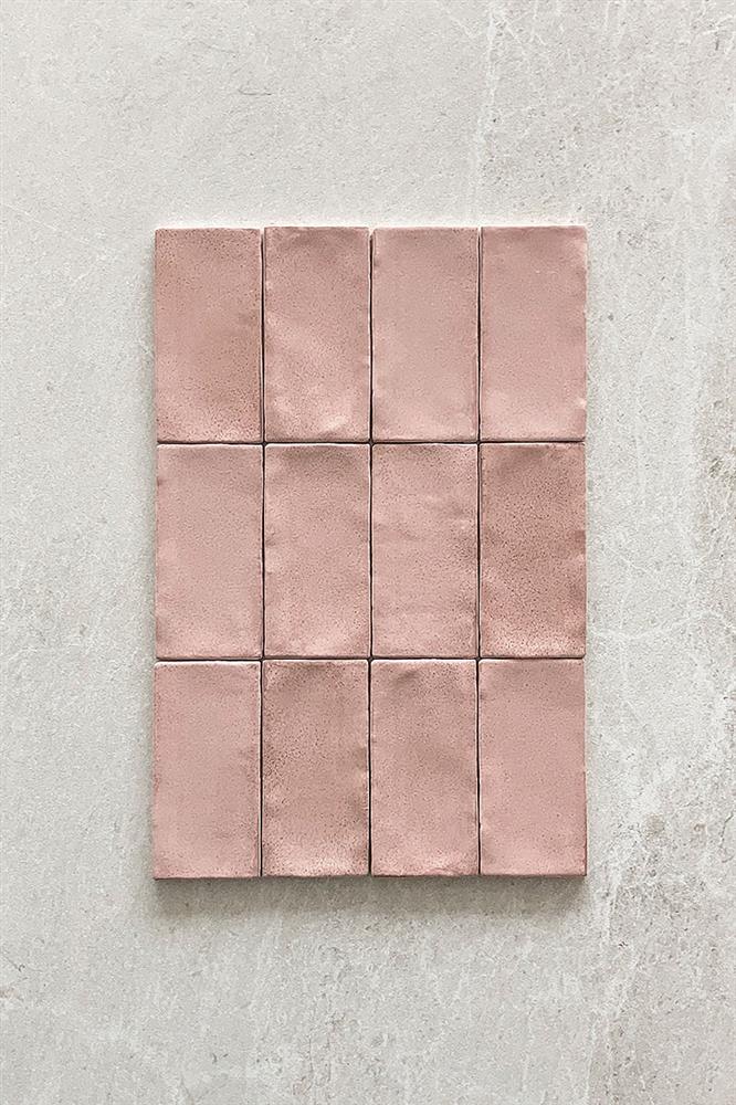 Vertical metro tile set in pink